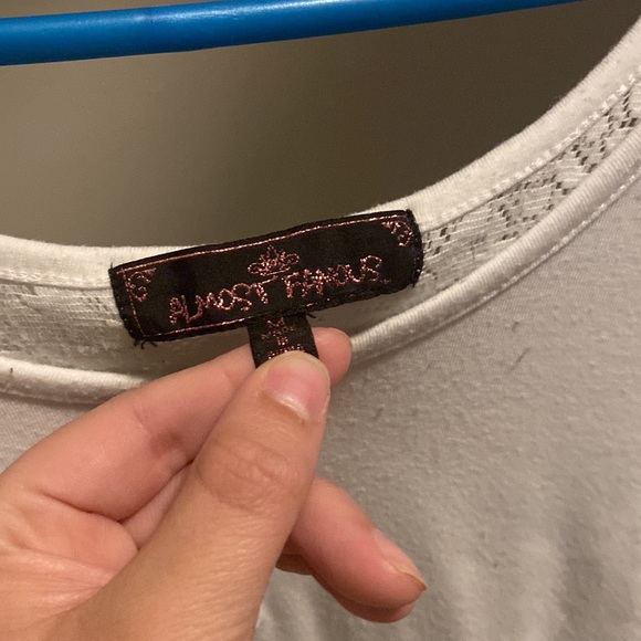 White basic top - Picture 3 of 3